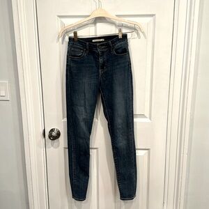 Levi’s high rise skinny jean